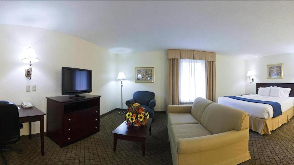 Clarion Pointe-Dillard Near Blue Ridge Mountains Hotel ภายนอก รูปภาพ