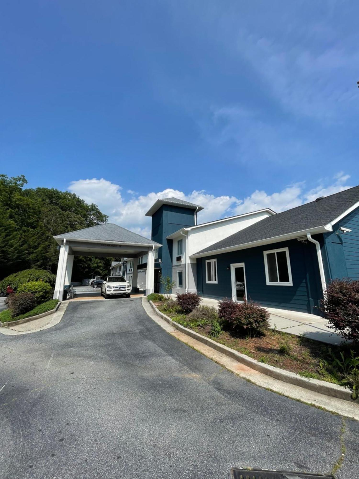 Clarion Pointe-Dillard Near Blue Ridge Mountains Hotel ภายนอก รูปภาพ