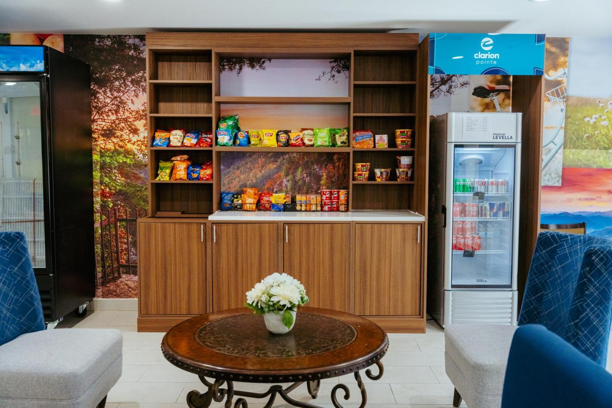 Clarion Pointe-Dillard Near Blue Ridge Mountains Hotel ภายนอก รูปภาพ