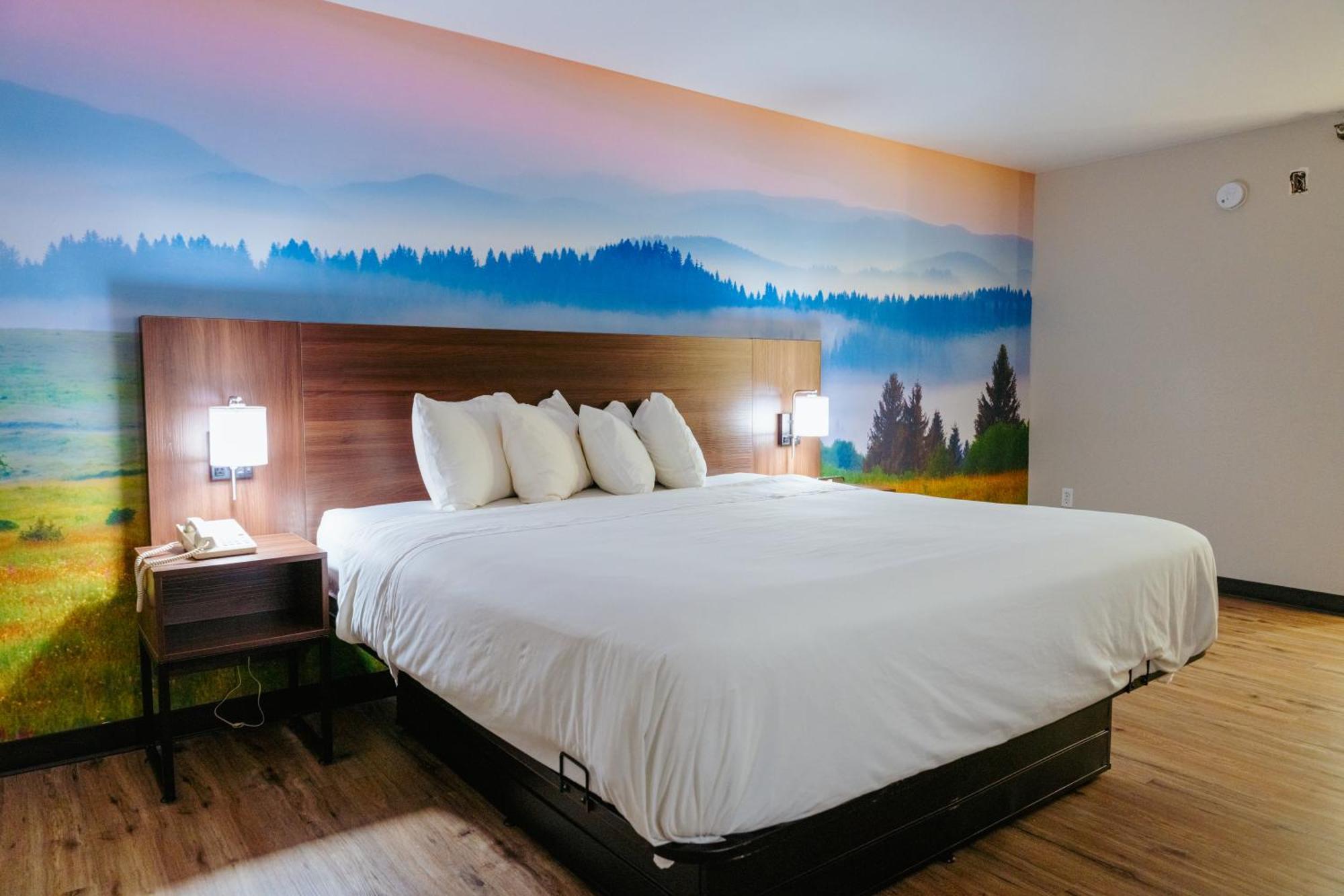 Clarion Pointe-Dillard Near Blue Ridge Mountains Hotel ภายนอก รูปภาพ