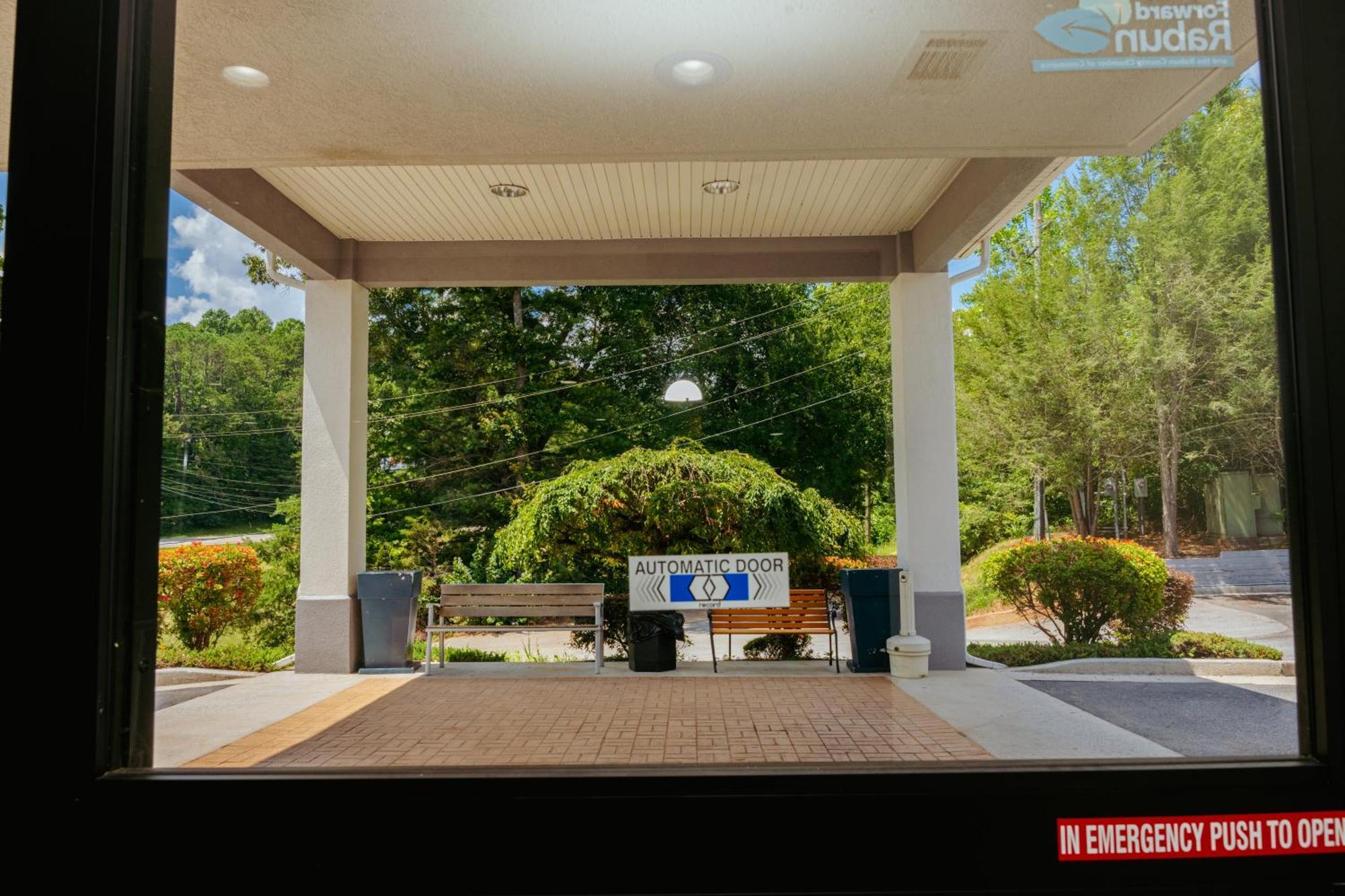 Clarion Pointe-Dillard Near Blue Ridge Mountains Hotel ภายนอก รูปภาพ